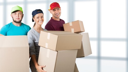 Local truck hire for domestic and business moves near Kingston town centre