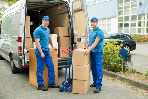 Flexible man and van moving solution serving Kingston upon Thames homes and businesses