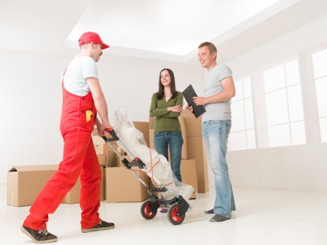 Local movers supporting a flat or family house move in Kingston upon Thames